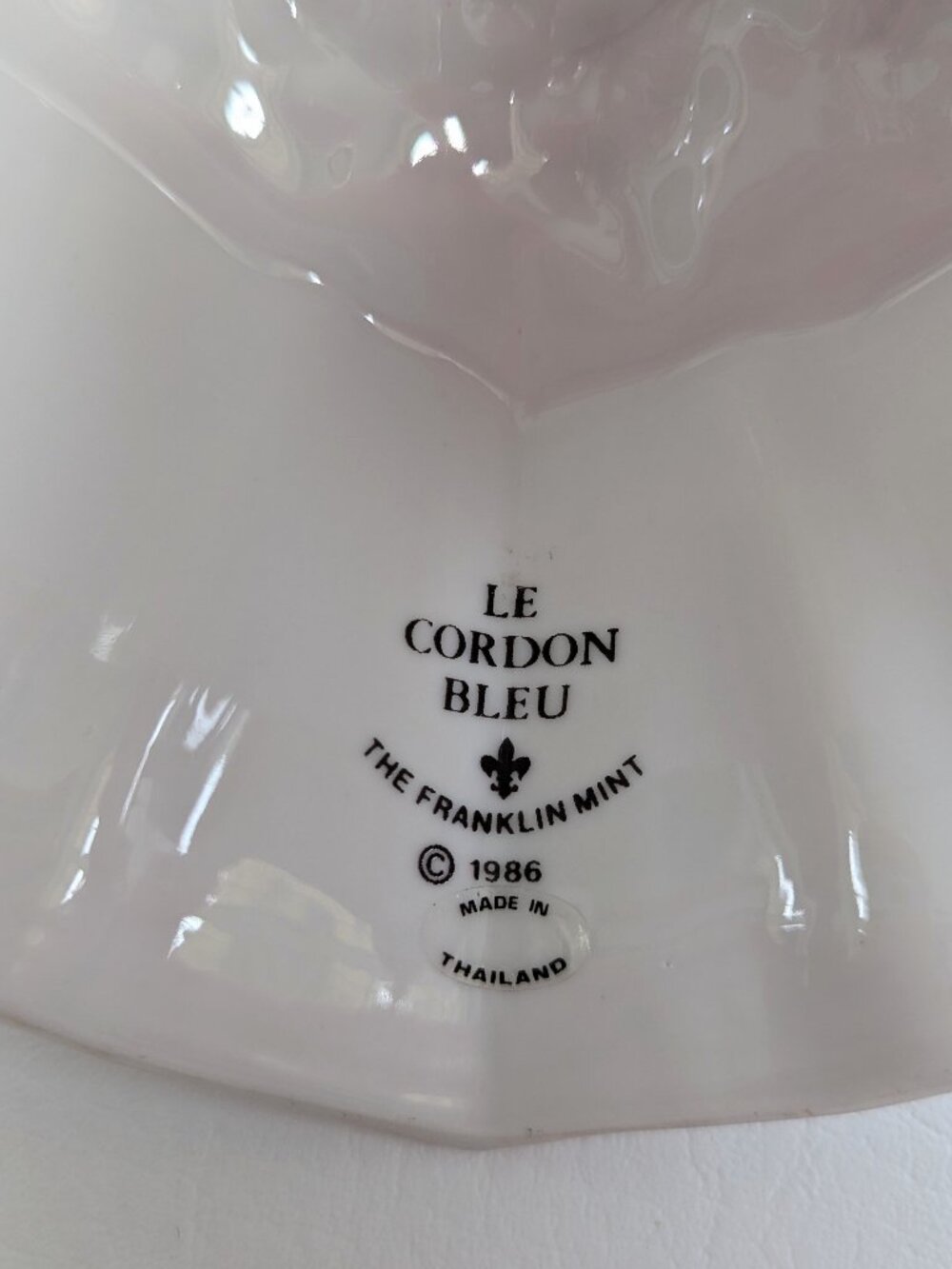 Le Cordon Bleu Franklin Mint Ceramic Grape Jello Mold - Picture 8 of 8